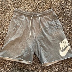 Nike shorts large